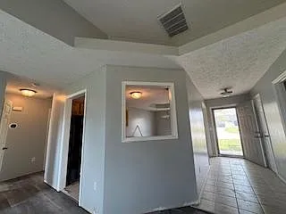 5709 N 12th Ave — Photo 5