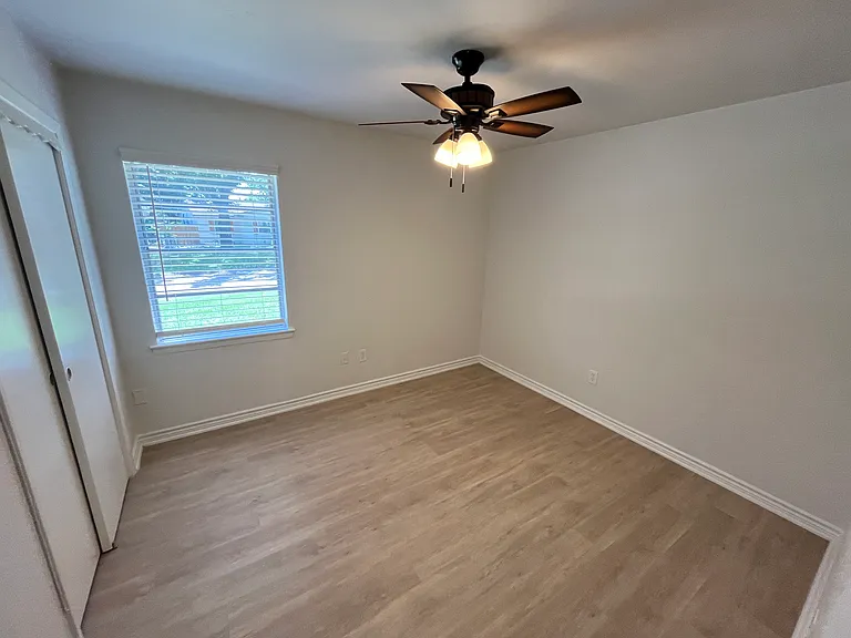 1027 Caladium Dr — Photo 17