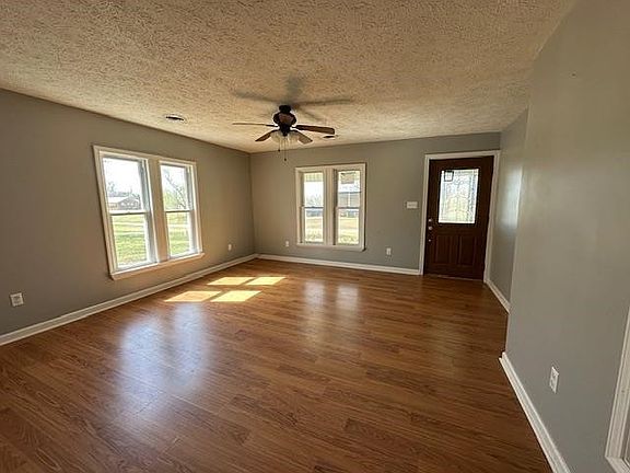 3rd image of 1000 Corinth Rd