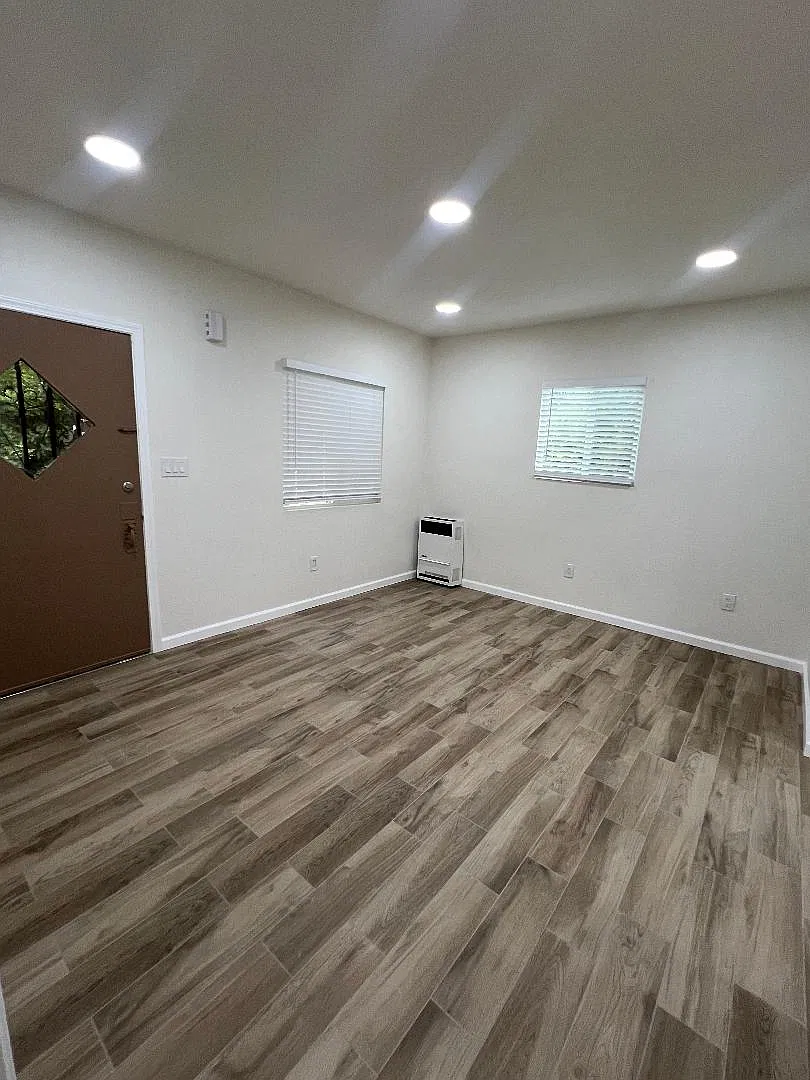 2 bed, 1.5 bath, 936 sqft, $2,975 — Photo 4