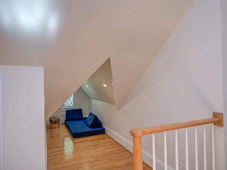 Alcove, upstairs hallway.