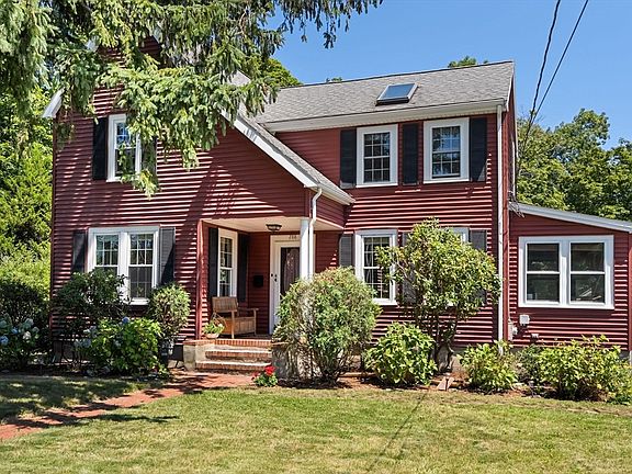 2nd image of 288 Union St