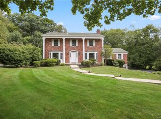 15 Hallmark Dr, New City, NY 10956