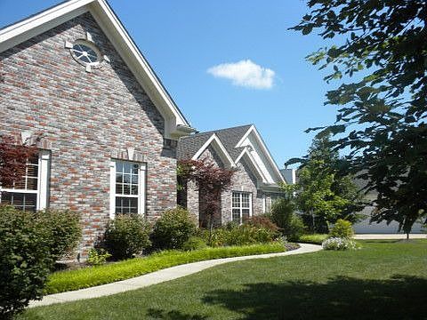 Front  walkway