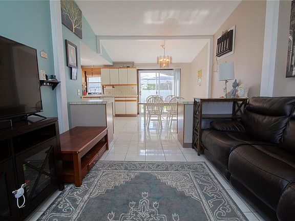 3rd image of 54 Victor Ave