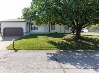 1409 Castlemill Dr, Arnold, MO 63010