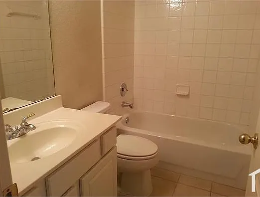 4 bed, 2976 sqft, $3,400 — Photo 3