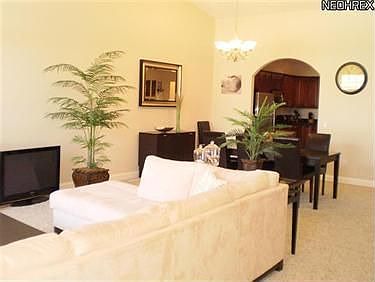 5th image of 450 Creekside Dr