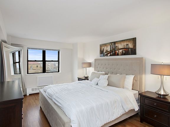 The Grand - Bedroom - F Line