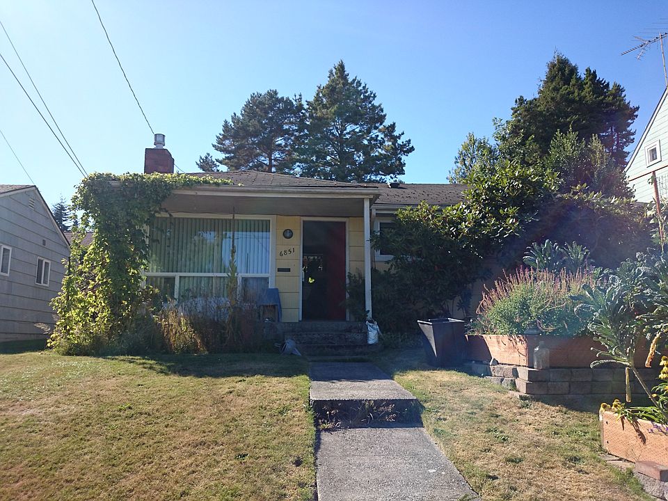 2nd image of 6851 37th Ave NE