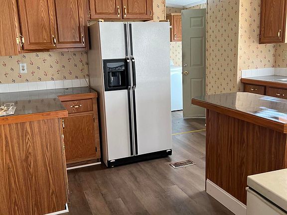 2nd image of 6426 State Highway 46