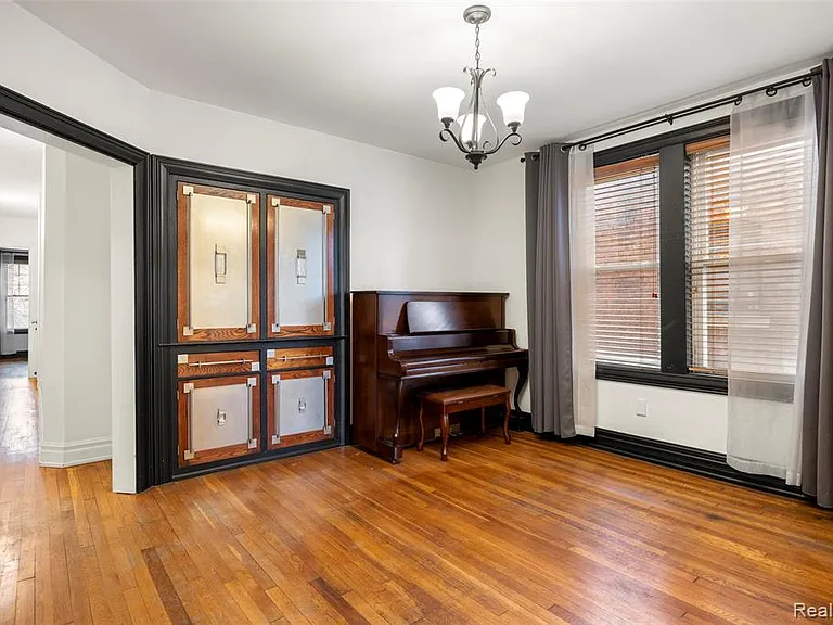 469 W Willis St #3 — Photo 13
