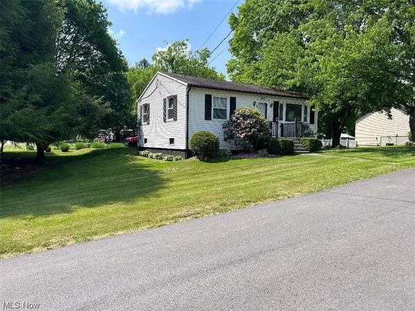 46711 Taylor Ave, New Waterford, OH 44445