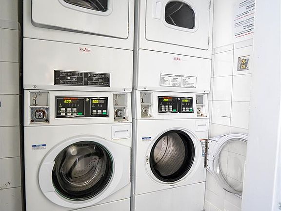 4th image of 1940 Bay Dr APT 14