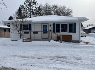 55 Garden Dr, Silver Bay, MN 55614
