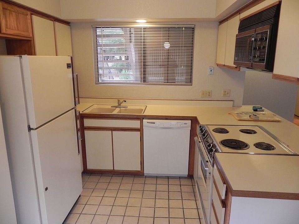 1st image of 1677 W Wood Bridge Ct