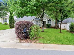9819 Veronica Dr, Charlotte, NC 28215
