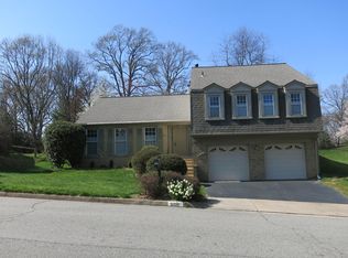 6106 Winnepeg Dr, Burke, VA 22015