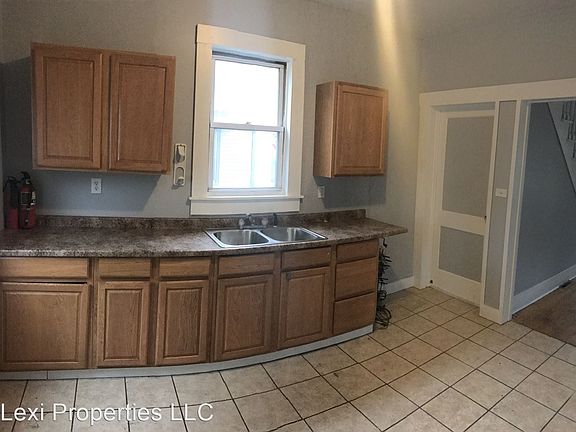 2nd image of 89 Clinton Ave