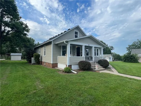 408 Broad St, Tarkio, MO 64491