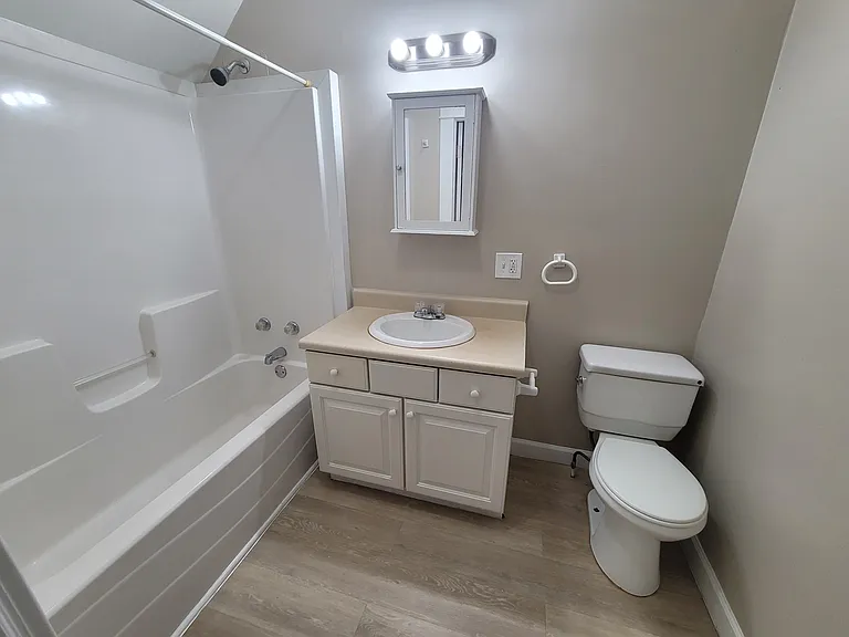 1353 Garfield Ave NW — Photo 7