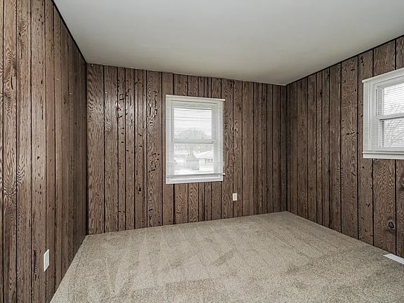 3rd image of 824 Dartmouth Ave