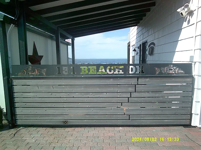 131 Beach Dr — Photo 7