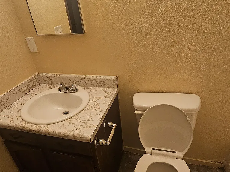 184 Judy Ct #B — Photo 6