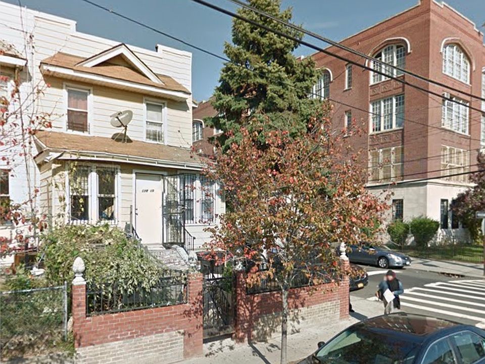 2nd image of 17819 90th Ave