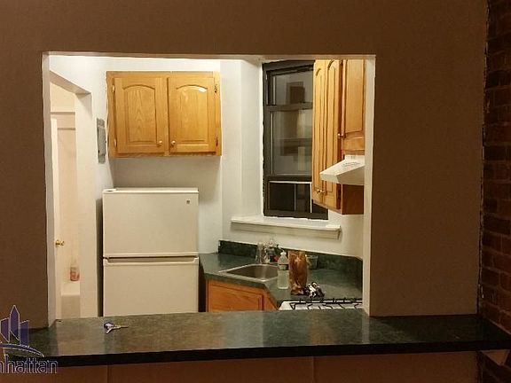 4th image of 329 E 92nd St APT 4A