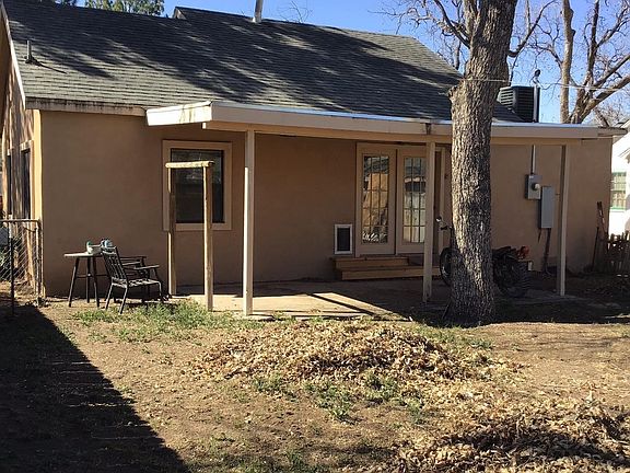 5th image of 704 Hickory St N