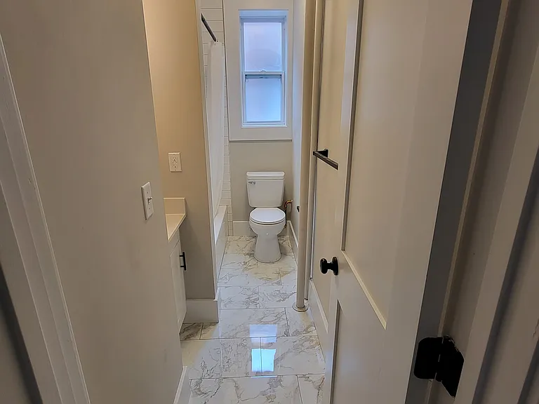 192 Kensington Ave #401 — Photo 21