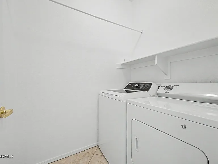 635 W Colt Rd — Photo 18