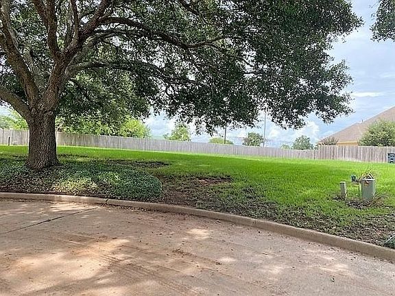 2nd image of 4519 Lake Village Dr