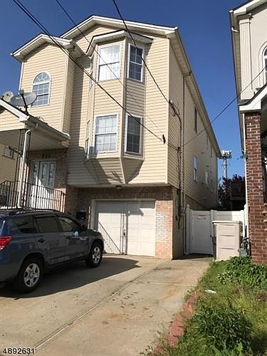 2nd image of 519-521 Bond St
