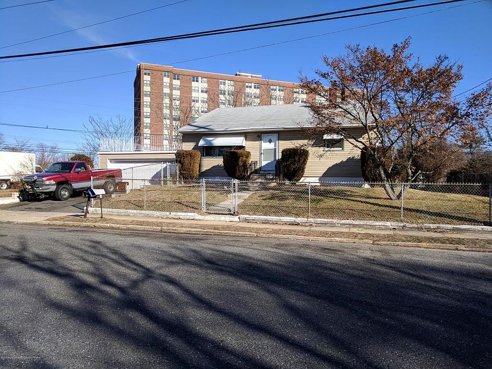 2nd image of 2227 W Lake Ave