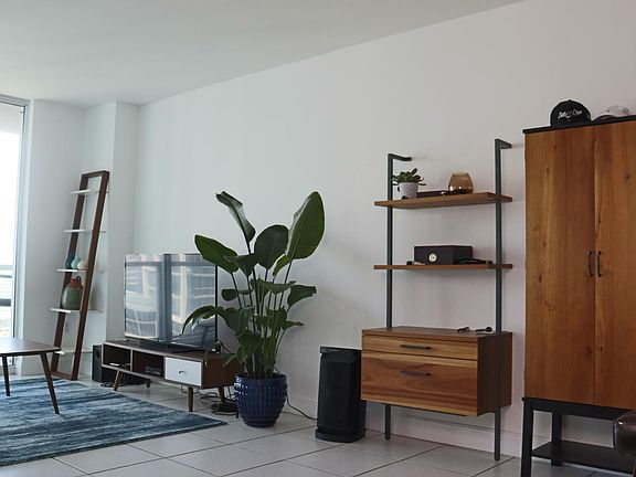 3rd image of 500 Brickell Ave APT 1900