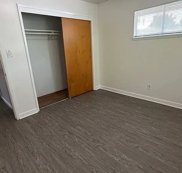 Land Park Manor — Photo 5