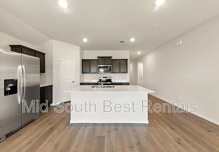 6301 Surfside Dr — Photo 8