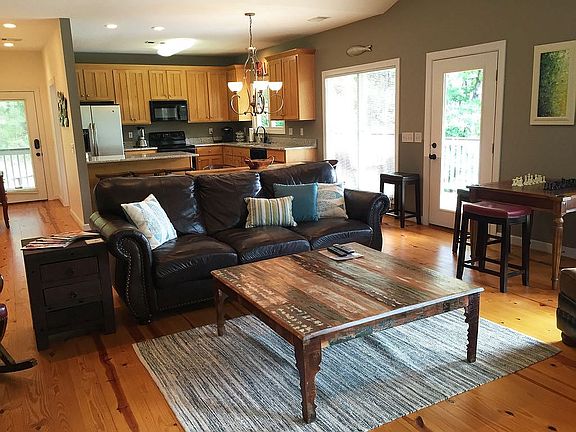 5th image of 146 Morgan Ln