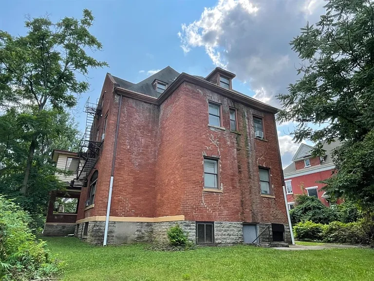 850 Hutchins Ave #3 — Photo 7