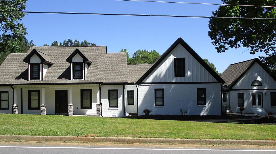 1st image of 1051 Spartan Ln