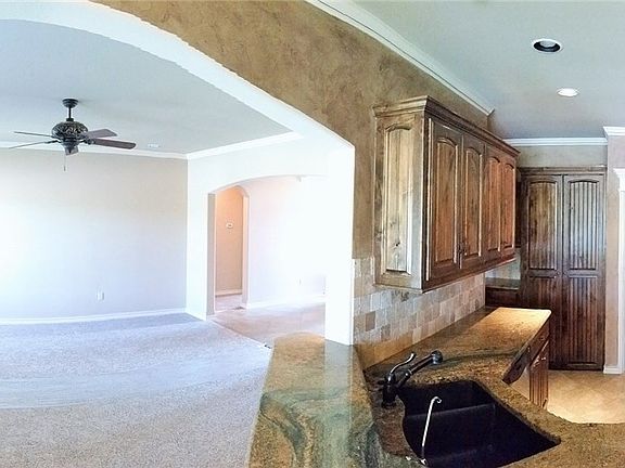 3rd image of 25336 Persimmon Ct