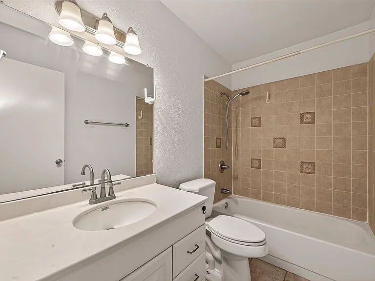 9201 Clarewood Dr #191 — Photo 18
