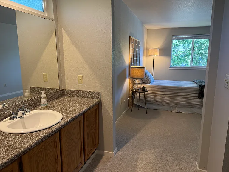 primary minimally furnished