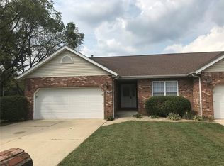 2201 Madero Dr, Shiloh, IL 62221