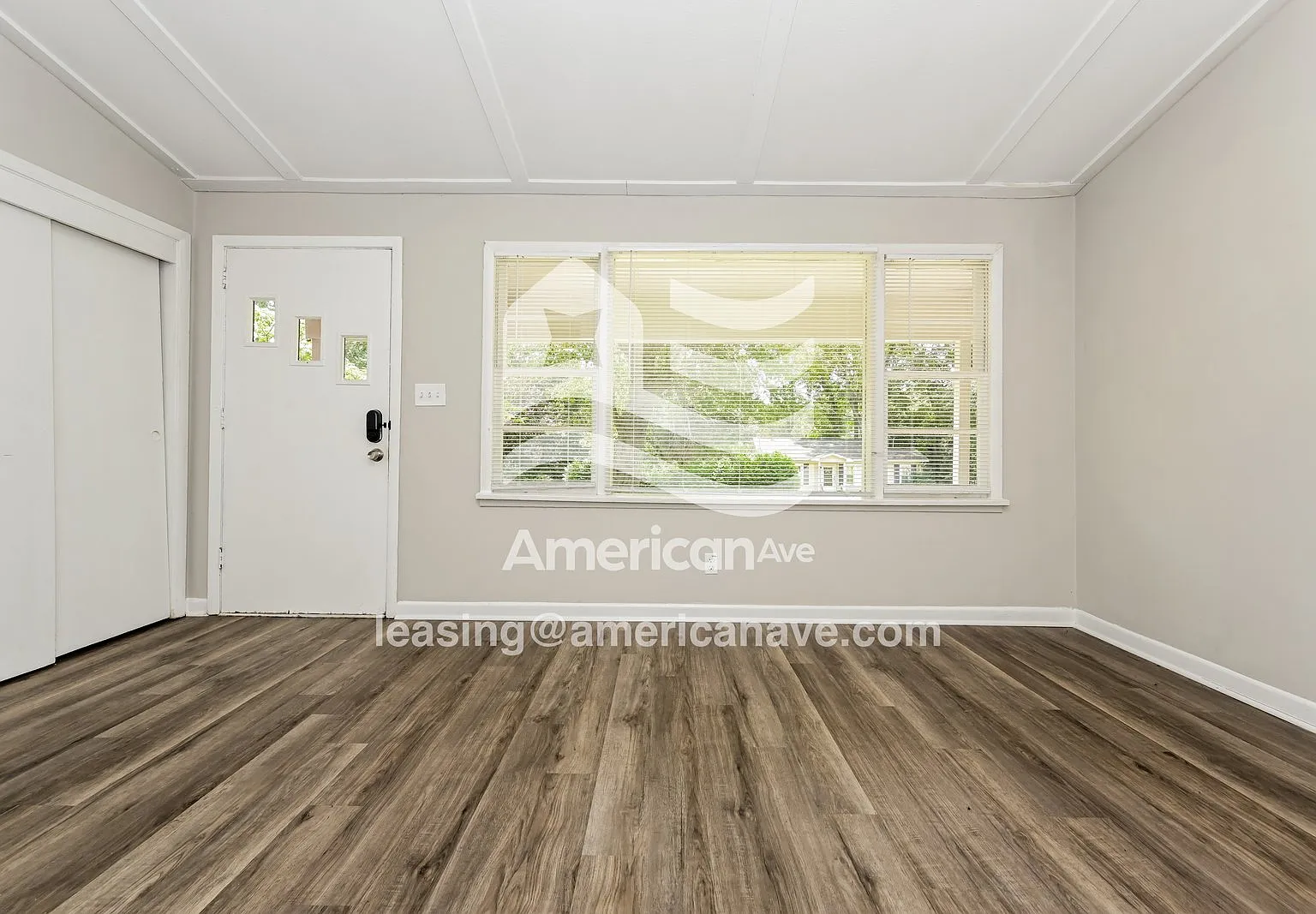 3 bed, 1.0 bath, 1025 sqft, $1,535 — Photo 2
