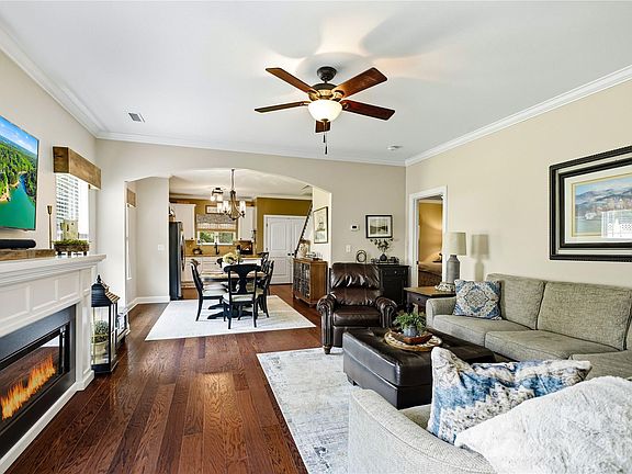 2nd image of 192 Aztec Cir