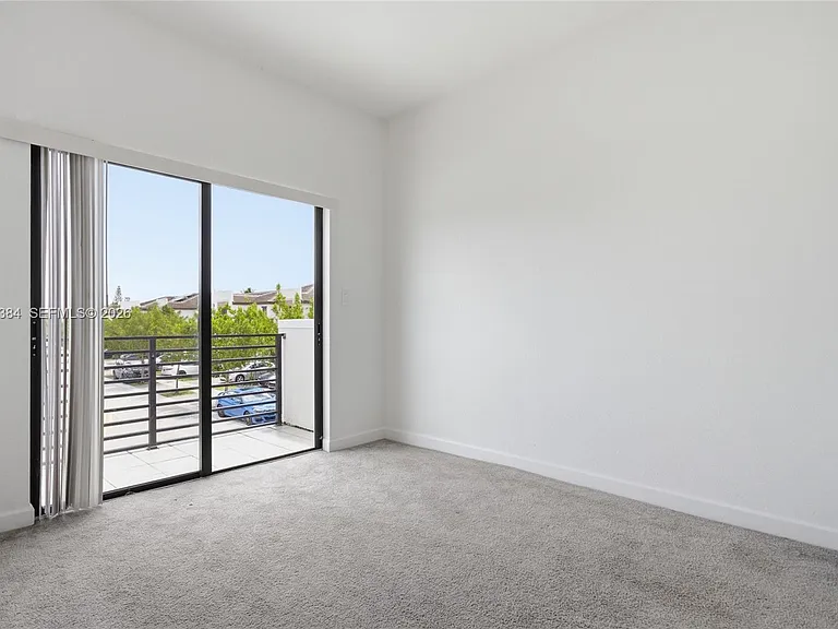 20714 NE 5th Ct #220714 — Photo 20