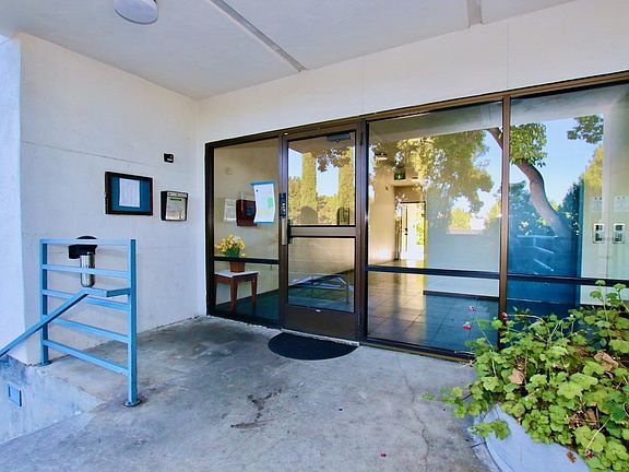 3rd image of 4671 Albany Cir APT 101